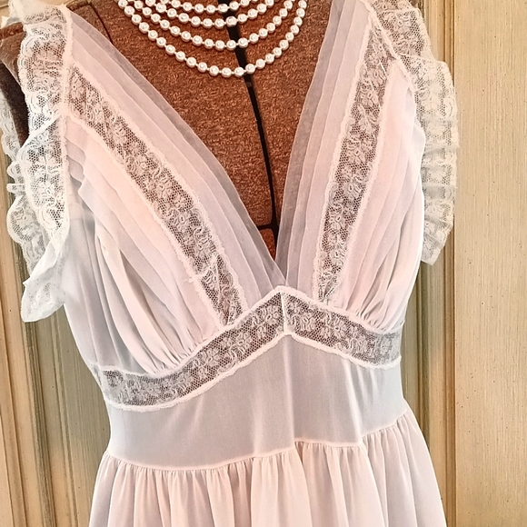 Vintage Other - VTG PINK "LEONORA GOWN OF THE MONTH"!!